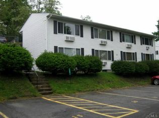 4 Dean St APT 4, Danbury, CT 06810