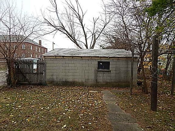 4th image of 416 W Columbia St
