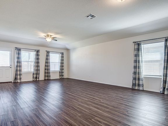 5th image of 512 Agave Flats Dr
