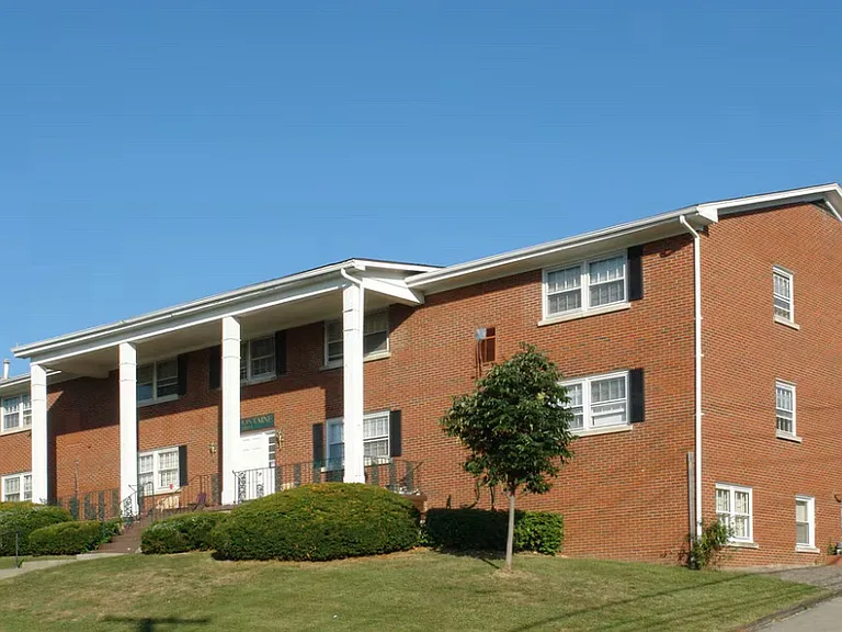 2101 Fontaine Rd #4 — Photo 1