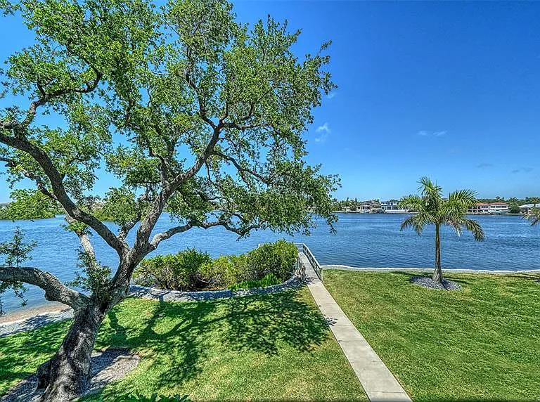 1355 S Portofino Dr #103 — Photo 14