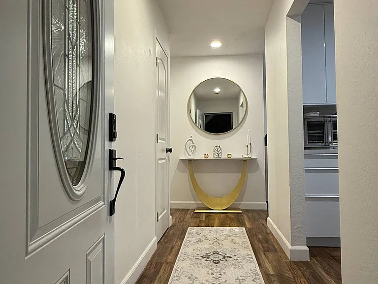 41 Katie Ct — Photo 2