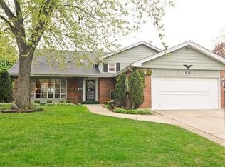 18 S Regency Dr W, Arlington Heights, IL