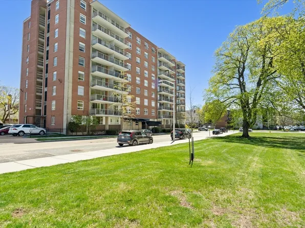 80 Salisbury St Unit 101, Worcester, MA 01609