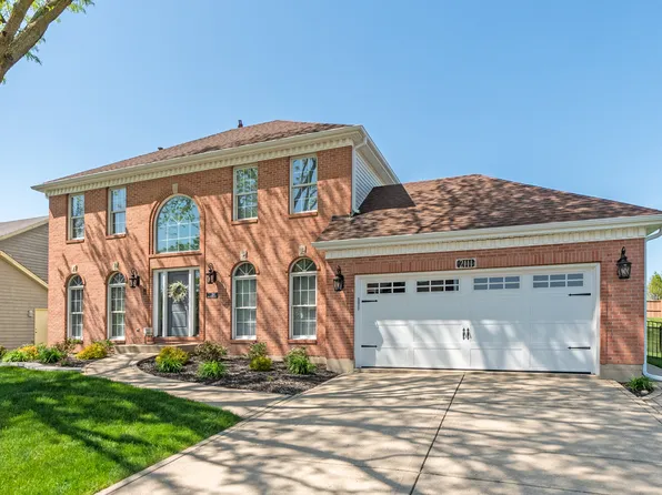 2111 Yellowstar Ln, Naperville, IL 60564