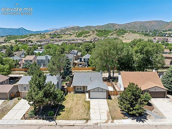 2nd image of 6080 Pemberton Way