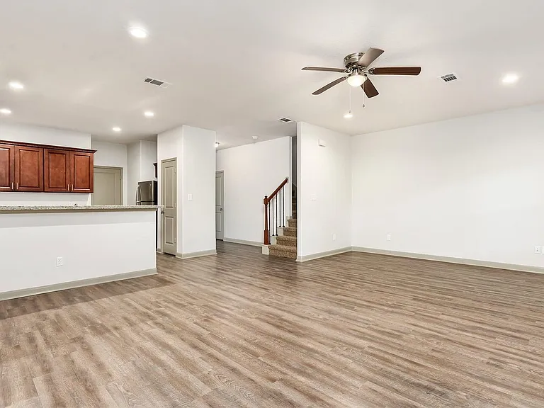 918 Shady Ln #A — Photo 12
