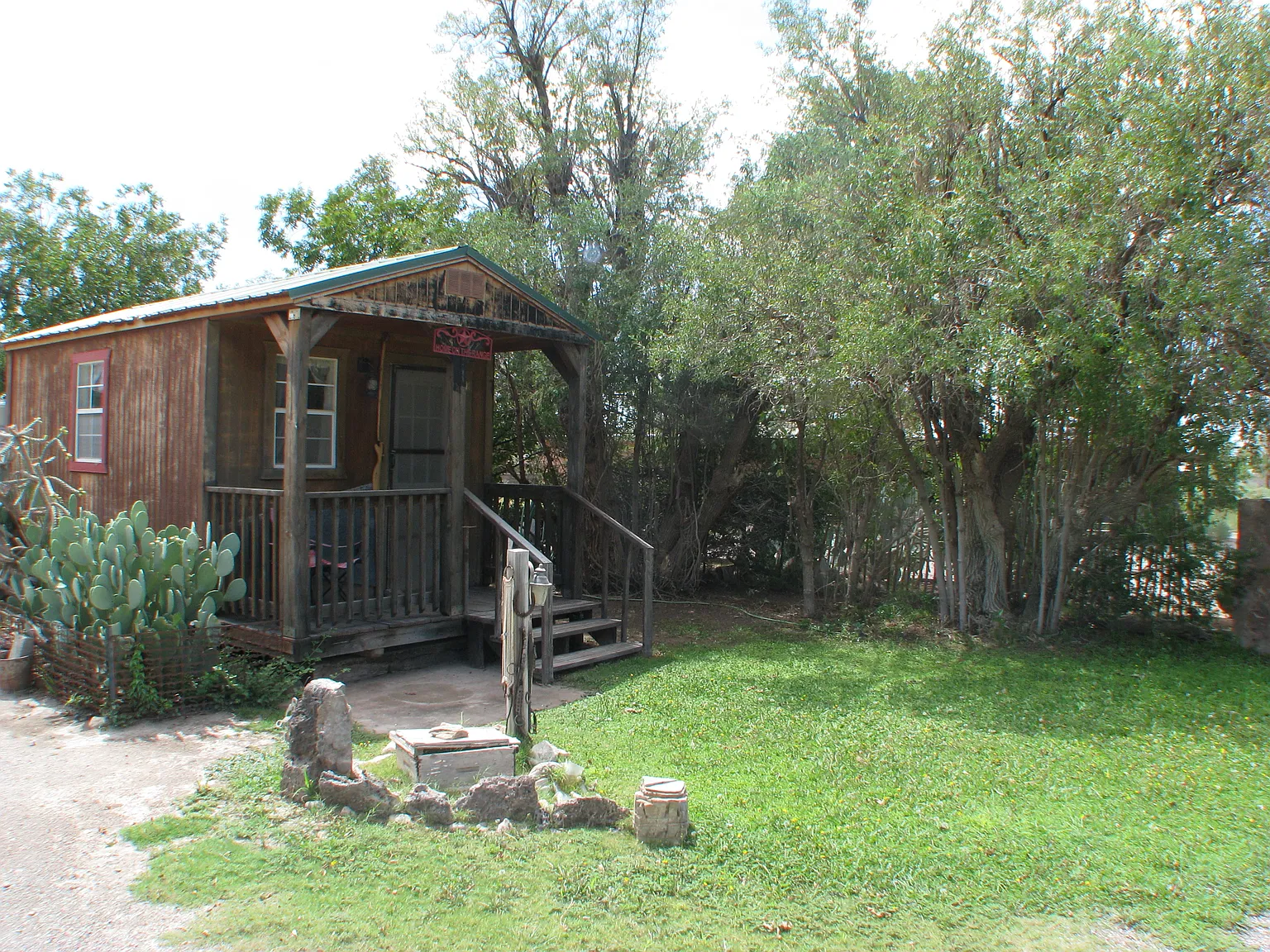 2 bed, 900 sqft, $475 — Photo 1