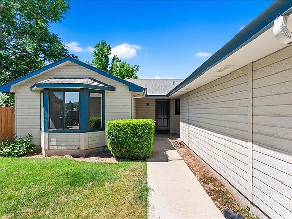 2nd image of 2829 N Citrus Pl