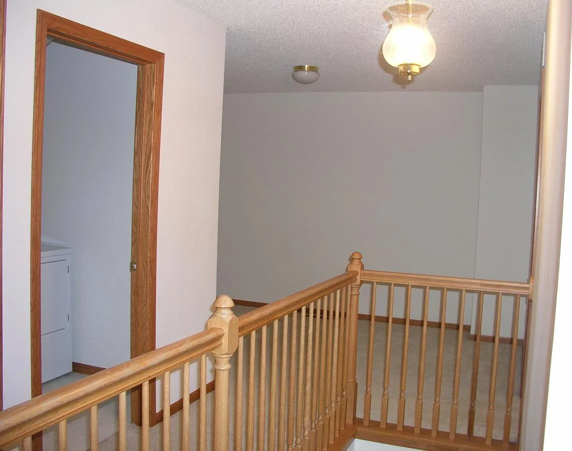 1612 Liberty Circle — Photo 2