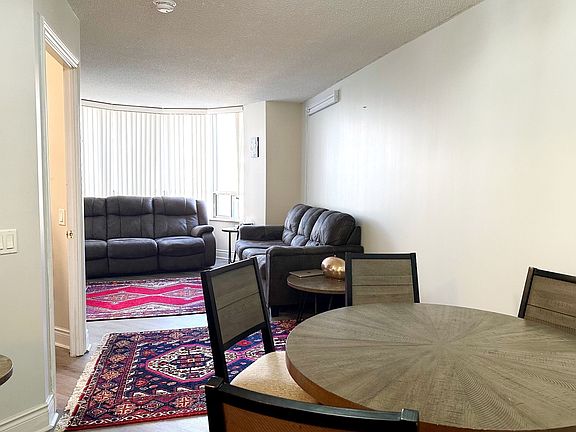 5th image of 15 Northtown Way #822