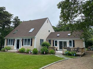 21 Vickers St, Edgartown, MA 02539