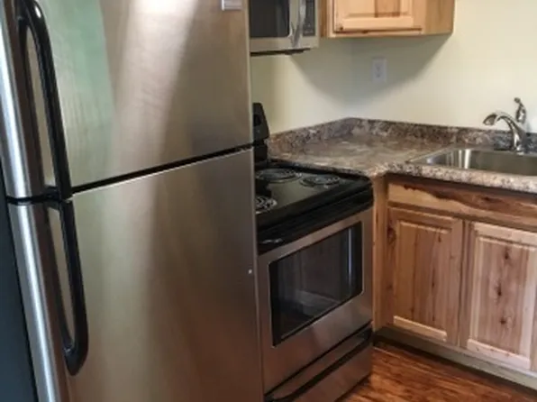 208 1/2 West Washington Street