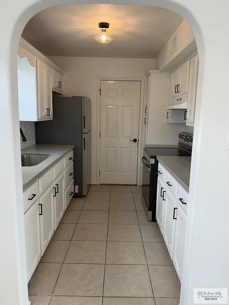 2 bed, 2.5 bath, 1155 sqft, $1,150 — Photo 4
