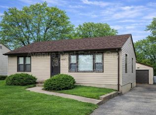 8883 Saint Cyr Dr, Saint Louis, MO 63136