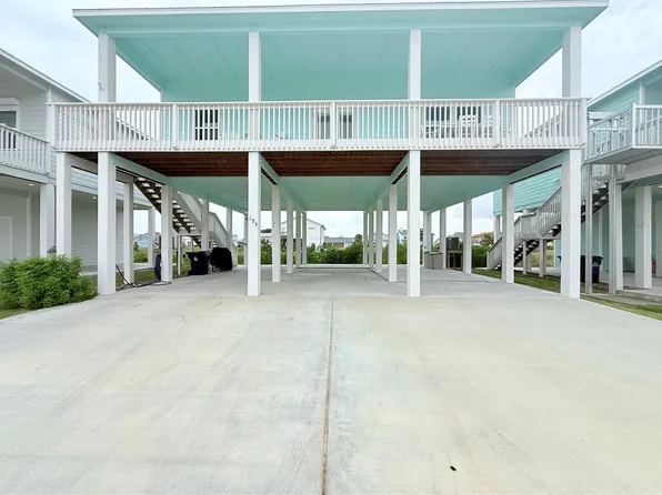 195 Paradise Drive, Rockport, TX 78382