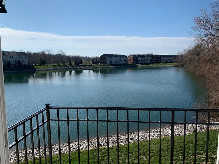 5565 Trammel Ct — Photo 2