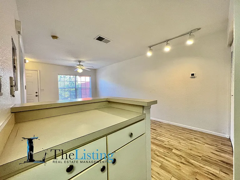9126 Lake Chase Island Way — Photo 9