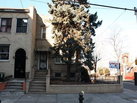 1st image of 9119 32nd Ave