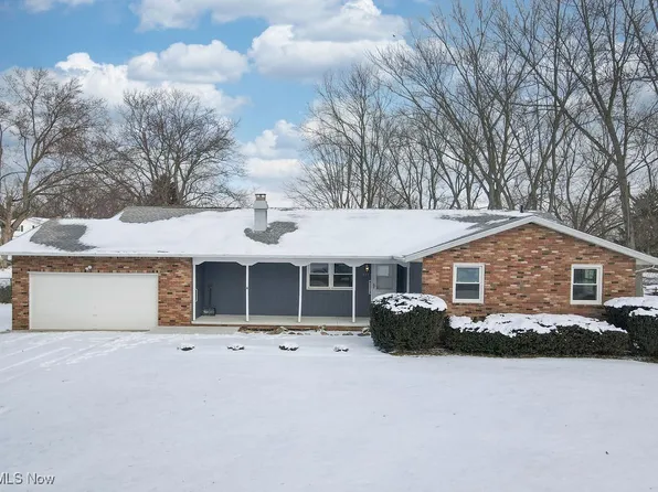 517 Deborah Dr, Akron, OH 44319