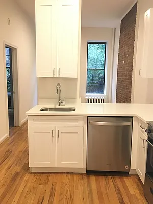 Rented by Sky Management | media 11