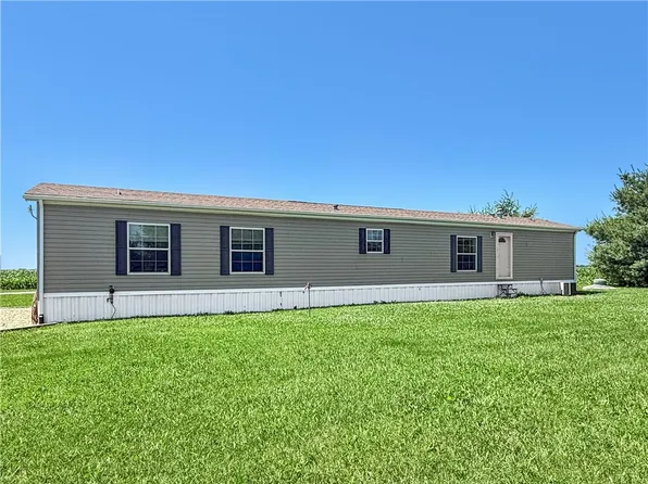 1286 County Road 2420e, Casey, IL 62420
