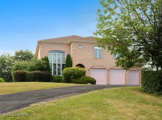 31 Squire Rd, Hawthorn Woods, IL 60047
