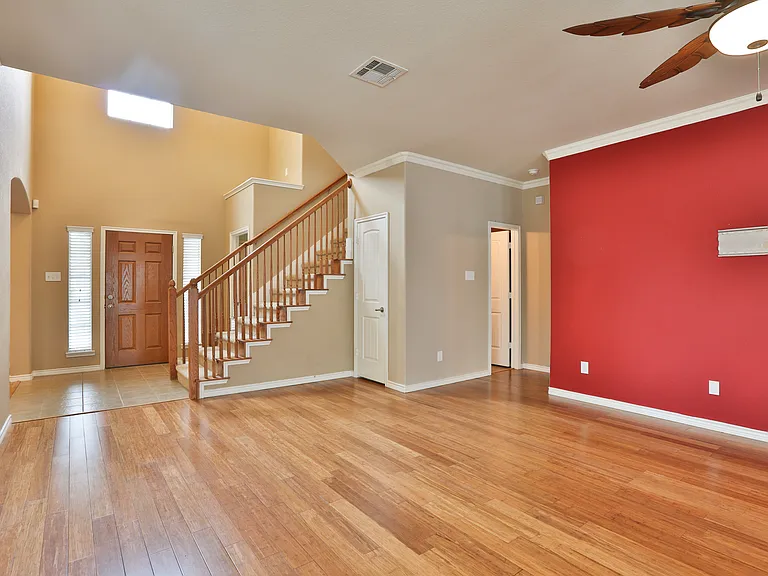 11921 Kingsville Dr — Photo 5