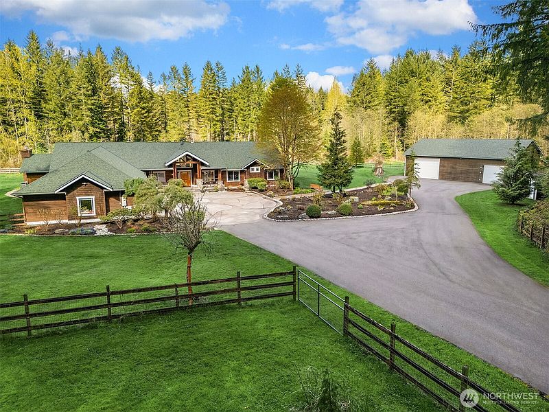 2nd image of 7828 Tolt Highlands Road NE