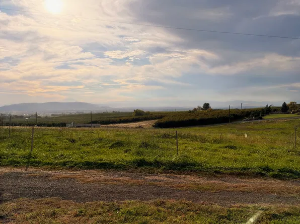 (undisclosed Address), Yakima, WA 98901