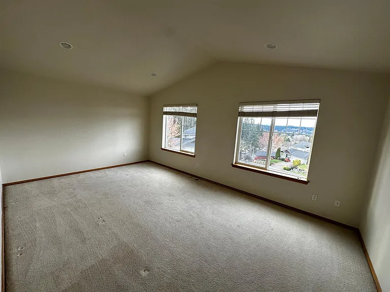 1519 Hemlock Ct — Photo 9