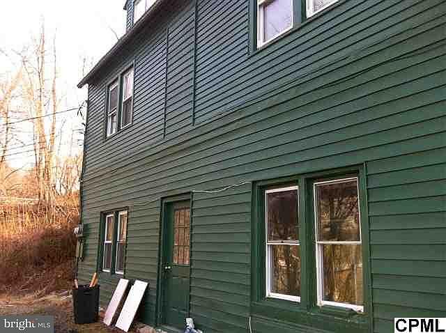2nd image of 2121 Old Hollow Rd