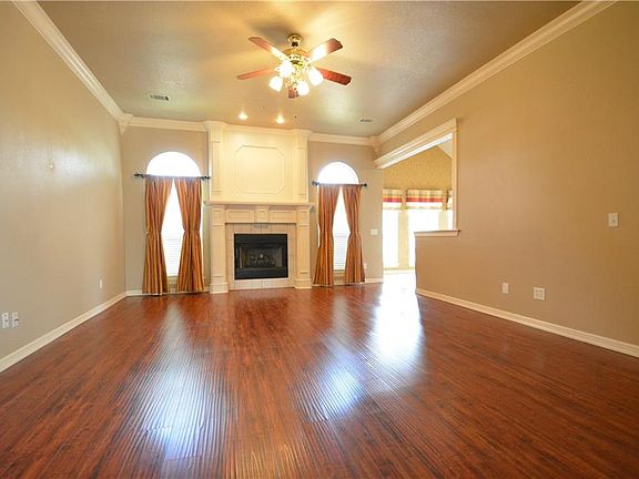 3rd image of 3130 Amberwood St