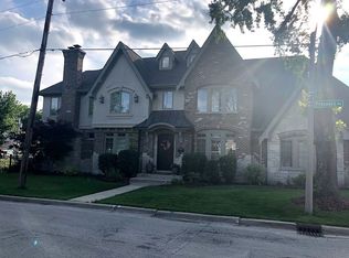 660 S Prospect Ave, Elmhurst, IL