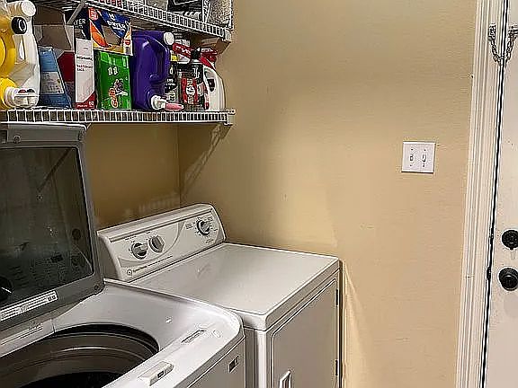 4th image of 5152 Arlington Ln #5152