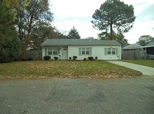 820 Crepe Myrtle Ln, Virginia Beach, VA 23455