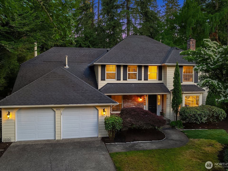L'Appartement DEUXIEME CLASSE - ★ L'Appartement ﻿Thick Border B/N KNIT★ 2892 160th Place NE, Bellevue, WA 98008 | MLS #2406503 | Zillow