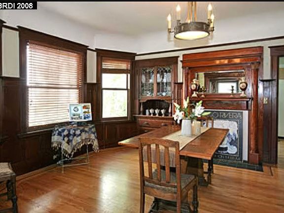 2nd image of 1931 Stuart St