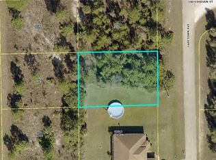 910 Capetown Ave, Lehigh Acres, FL 33974