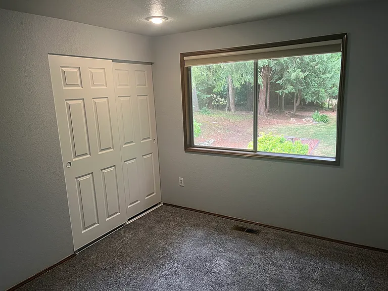 7410 Lazy South Ln NE — Photo 31
