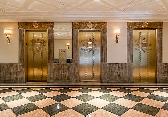 5th image of 433 W 34th St APT 5F