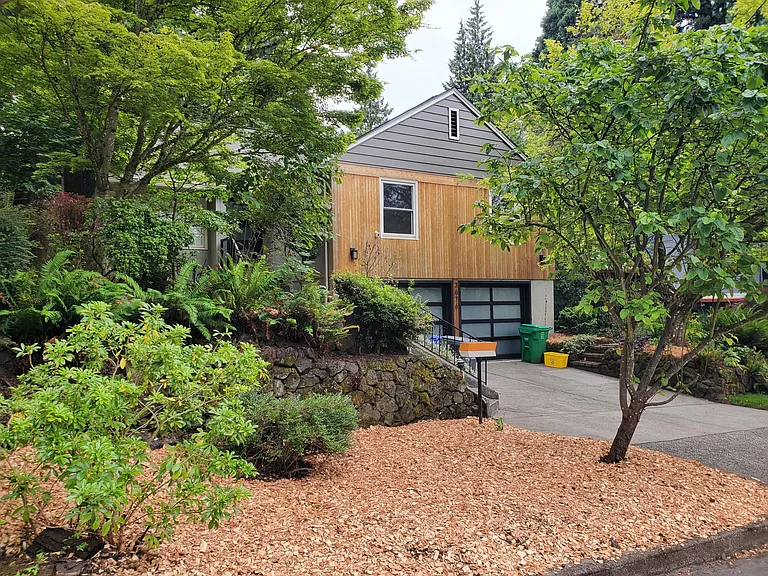3676 SE Martins St — Photo 2