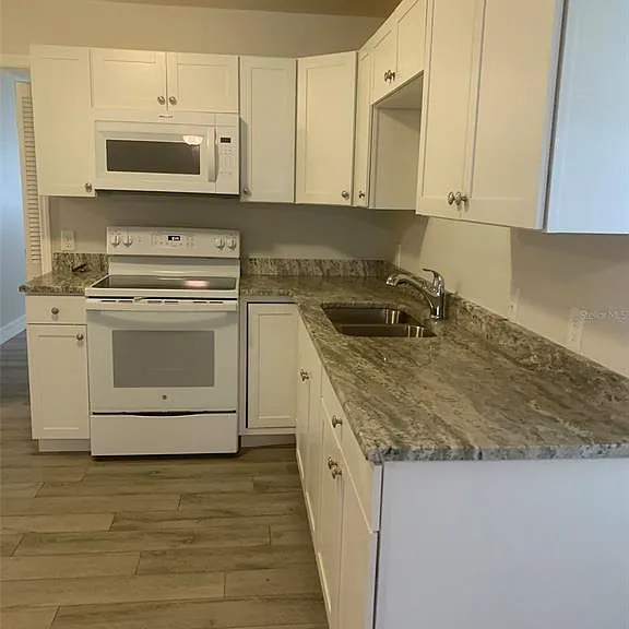11452 Oceanspray Blvd — Photo 4