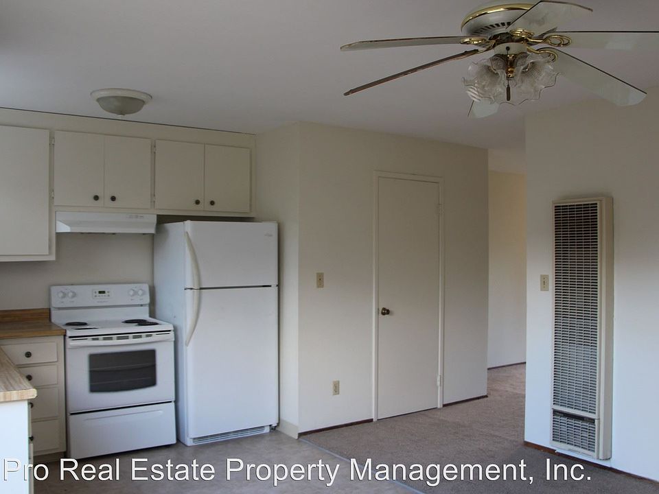 2nd image of 40484 Chapel Way APT 3