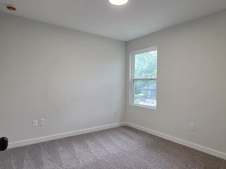 1201 Neva St — Photo 10