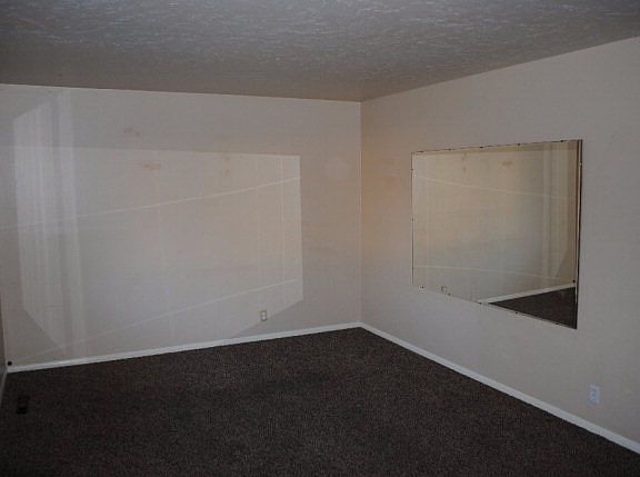 2nd image of 385 Valley Dr