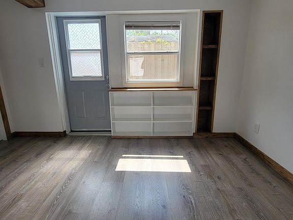 2nd image of 3222 20th St N #1/2