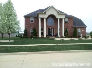 2910 Beringer Cir, Urbana, IL 61802