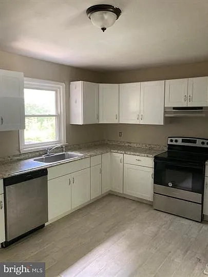 109 Kelsey Rd — Photo 3