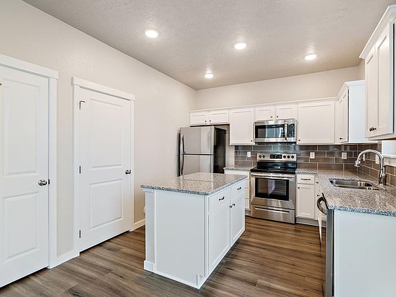 4th image of 6022 S Jessenia Ln